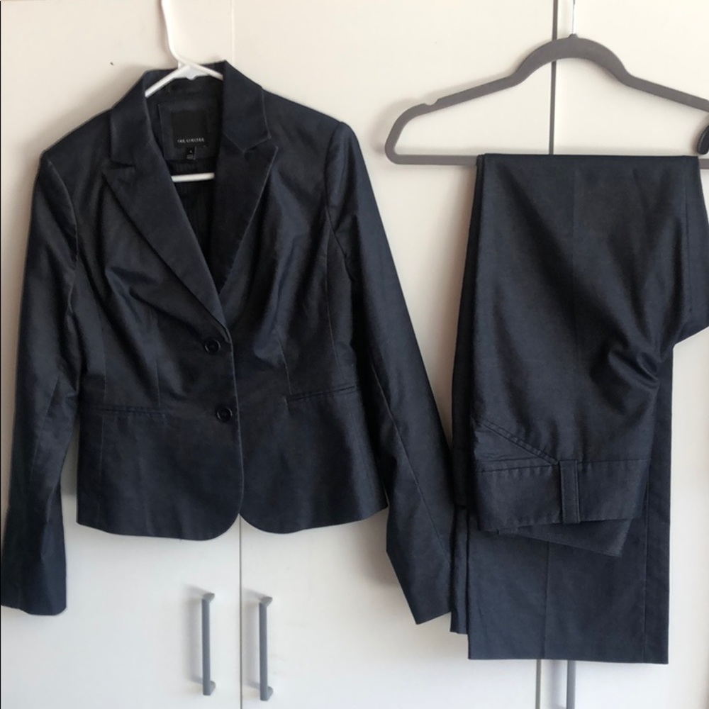 The Limited Denim Fit Woman’s Blazer Jacket & Pants Suit Like Brand New
